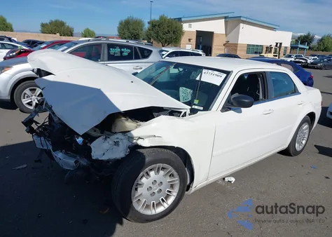 2006 Chrysler 300 from USA, damaged, VIN 2C3KA43R26H268743